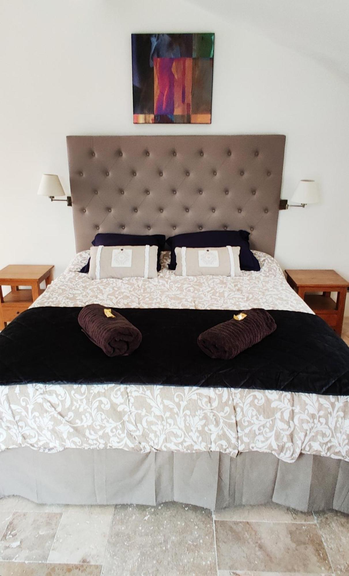 Chambre Cosy Avec Terrasse Sur La Colline Boisee, Parking Prive, Jardin, Calme, Climatisation, 10 Mn Pont Du Gard Num7 Rochefort-du-Gard Extérieur photo