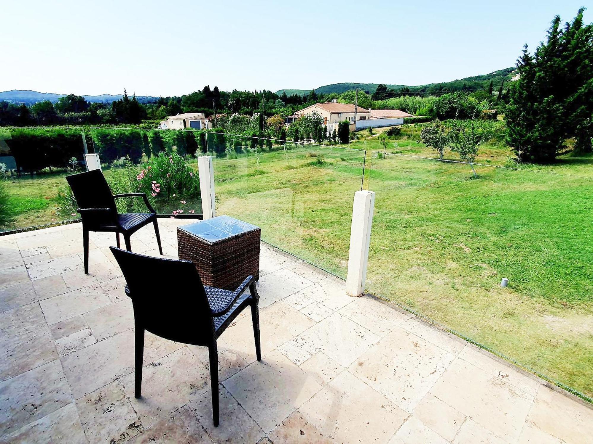 Chambre Cosy Avec Terrasse Sur La Colline Boisee, Parking Prive, Jardin, Calme, Climatisation, 10 Mn Pont Du Gard Num7 Rochefort-du-Gard Extérieur photo